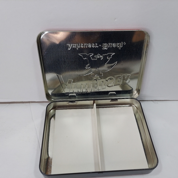 Anheuser Busch Budweiser Budweiser Girl 2-Decks Playing Cards in Tin Box 1991 - Picture 3 of 8